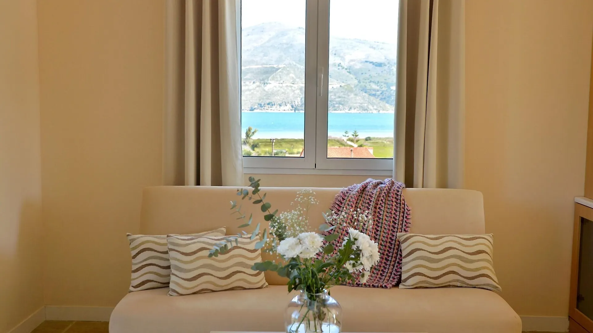 Villa Reverenza Lixouri Apartment